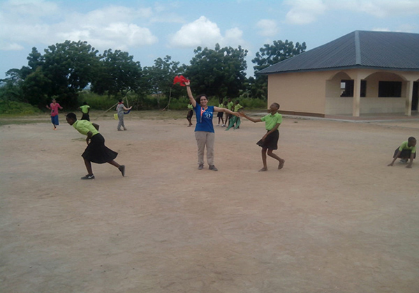 Voluntariado corporativo en Ghana con personal de EDELVIVES