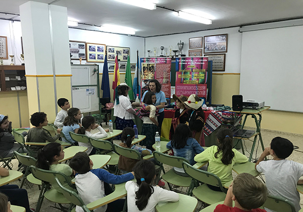 Bolivia llega al alumnado de Huelva